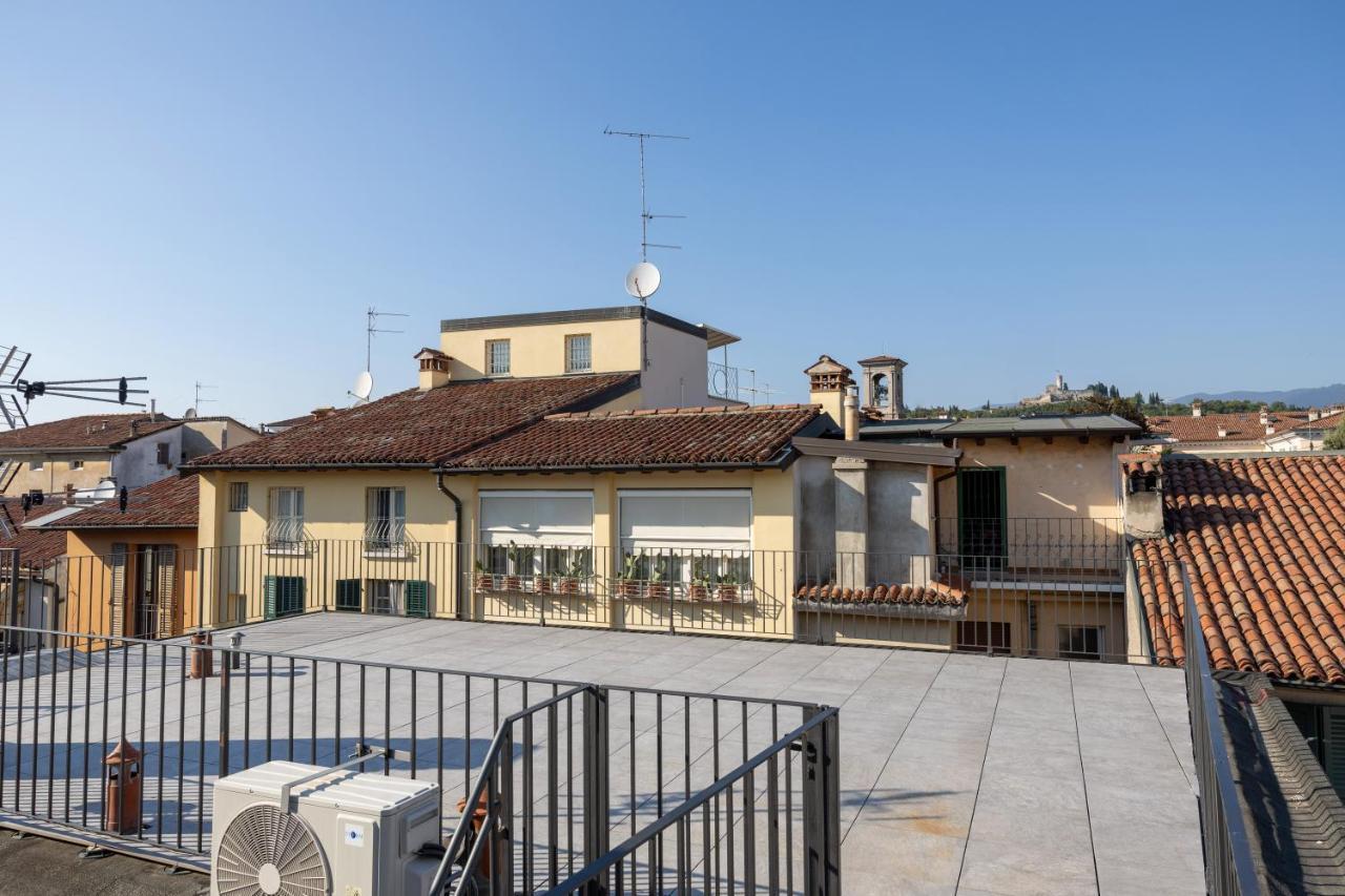 Appartamento Terrazza Cavour Brescia Bagian luar foto